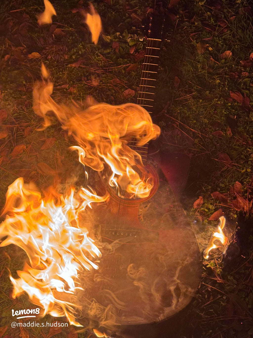 Single - Les flammes dans tes yeux d'amour.